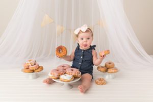Donut Smash Yellow Brick Road Photography www.yellowbrickroadphoto.ca Guelph Birthday