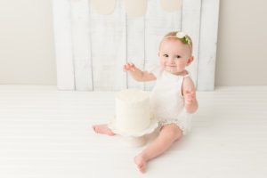 Guelph cake smash little girl birthday