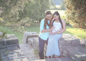 outdoor Guelph maternity session with expecting couple