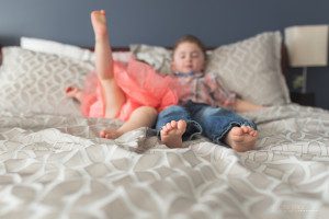 Guelph Photographer capturing siblings in lifestyle session