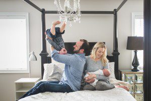 lifestyle newborn photos Kitchener