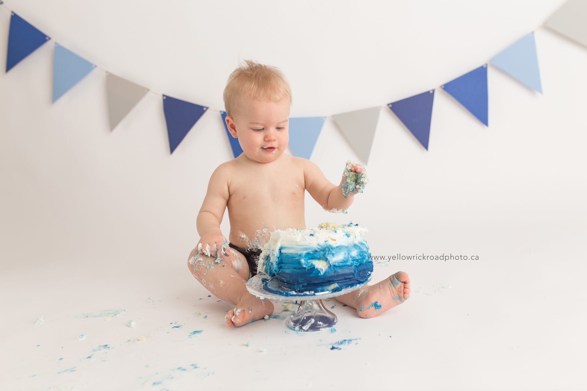 Guelph Child Photographer www.yellowbrickroadphoto.ca