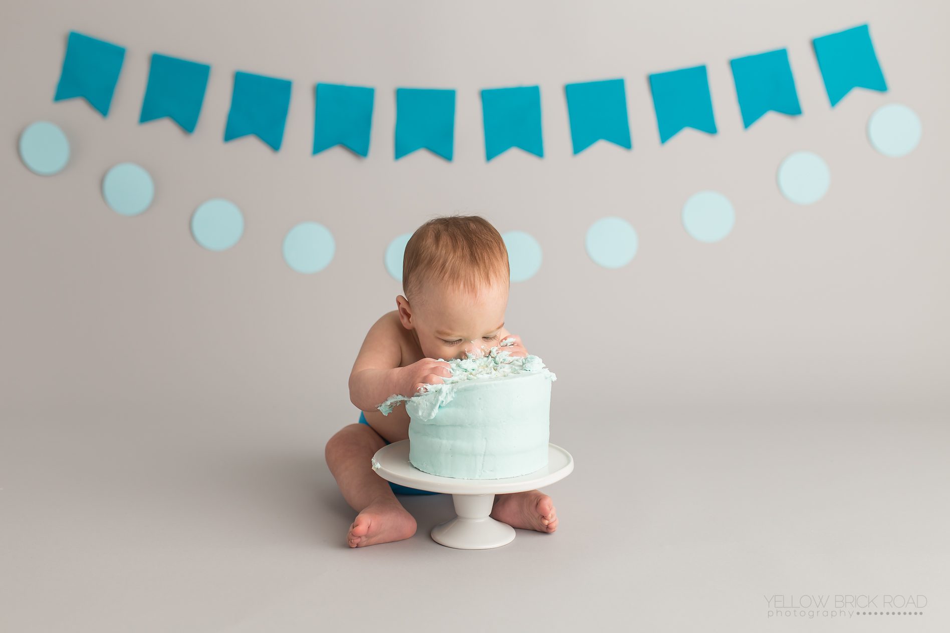 Guelph birthday session - cake smash