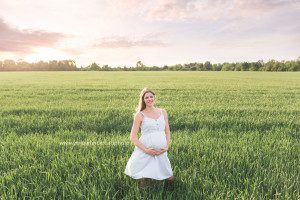 Maternity session on the farm, Guelph ON Yellow Brick Road Photography