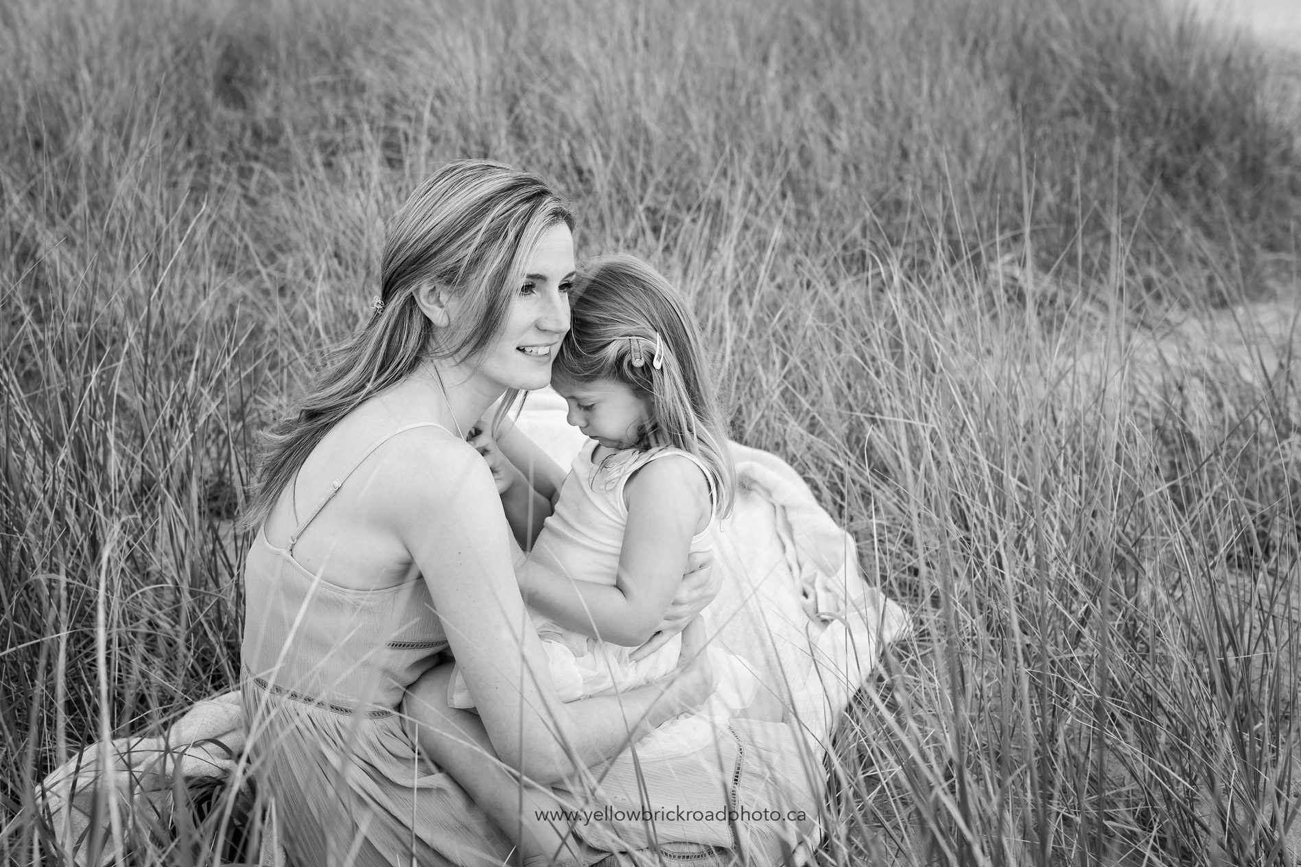 Southampton Ontario Beach Session Mother hugging daughter