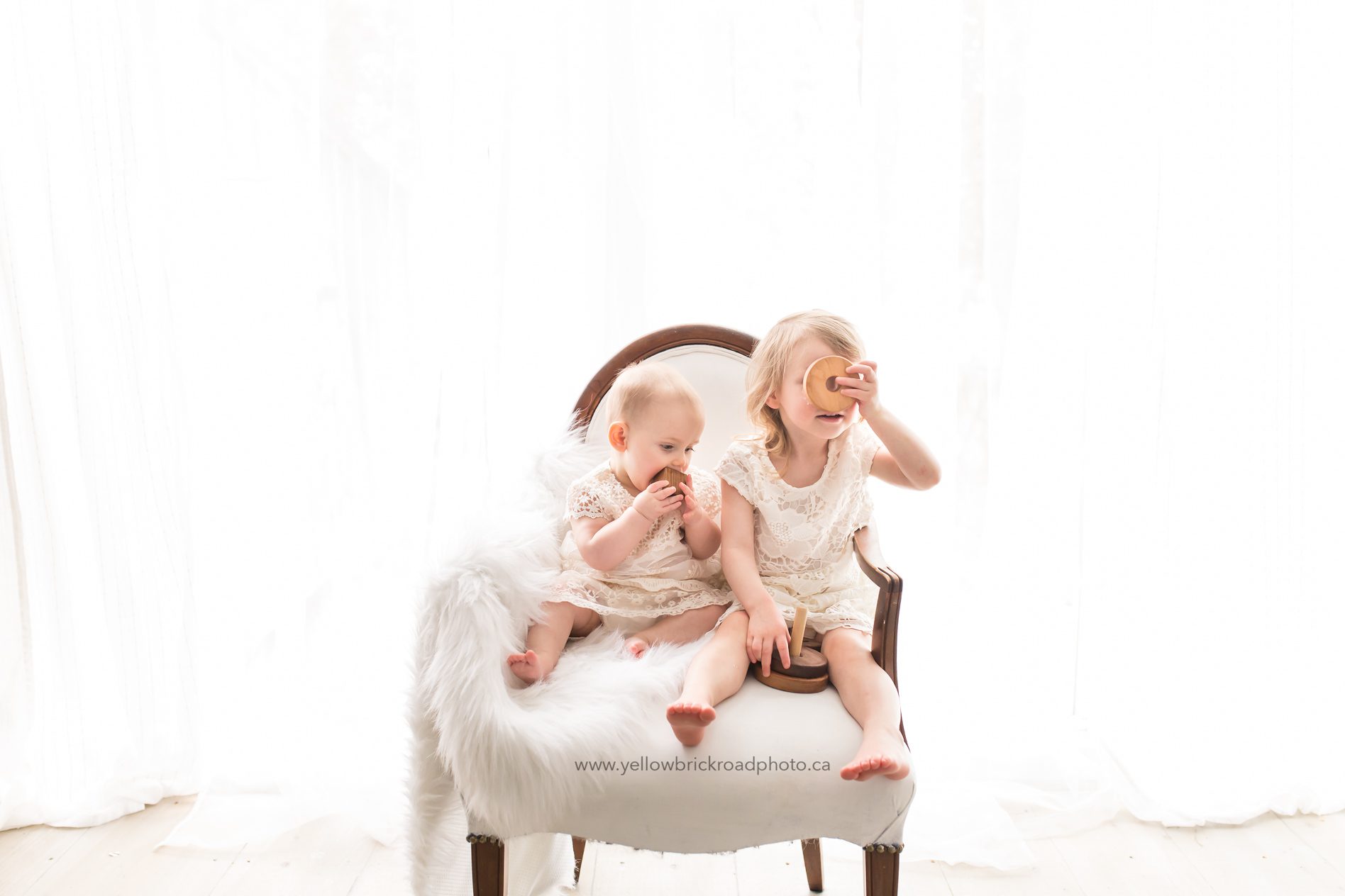 Guelph Child Photographer Sisters www.yellowbrickroadphoto.ca