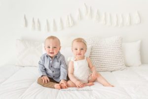 Twins First Birthday Guelph Twin Photographer Donut Smash www.yellowbrickroadphoto.ca