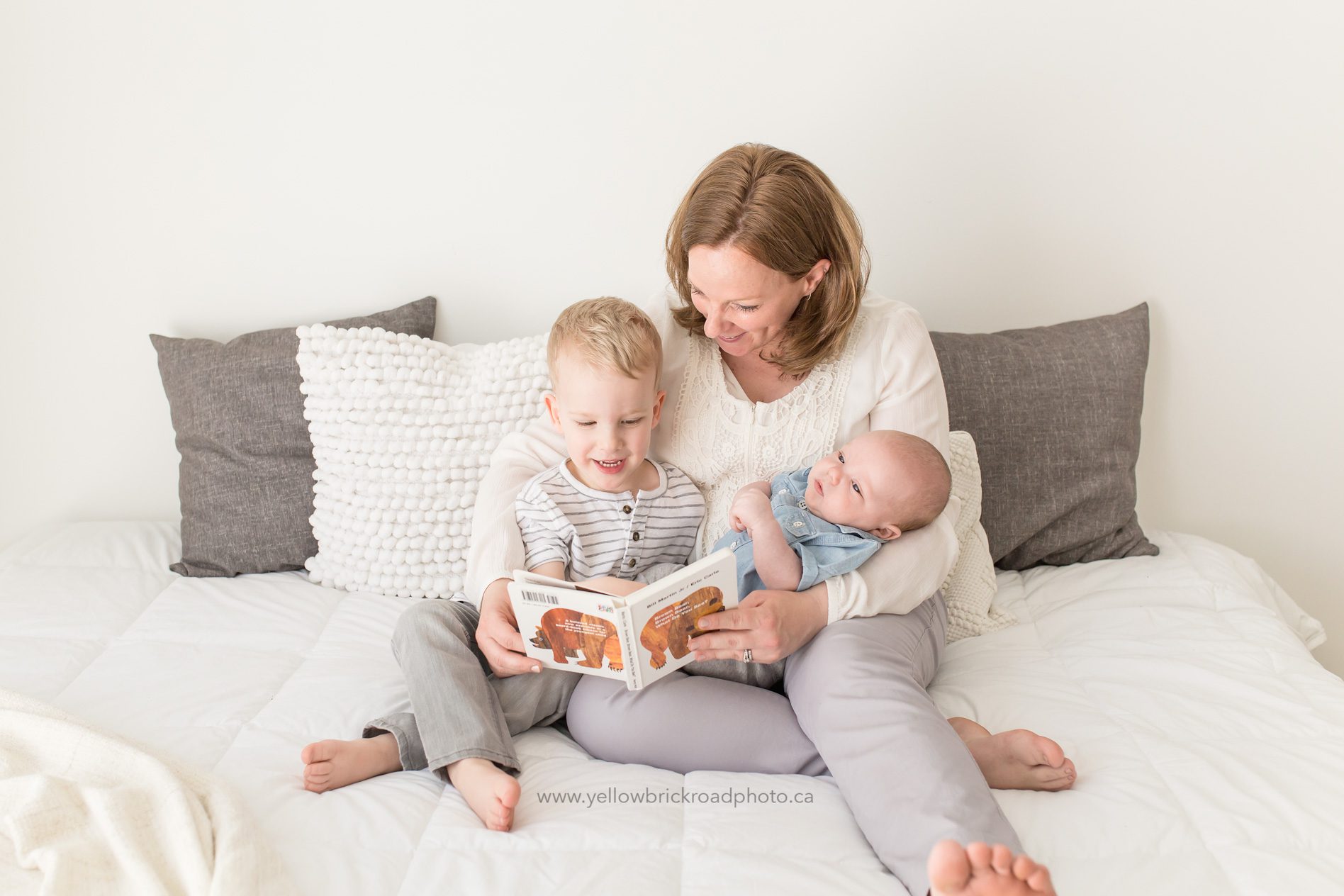 Family Photographer Guelph Mom and Me Session www.yellowbrickroadphoto.ca