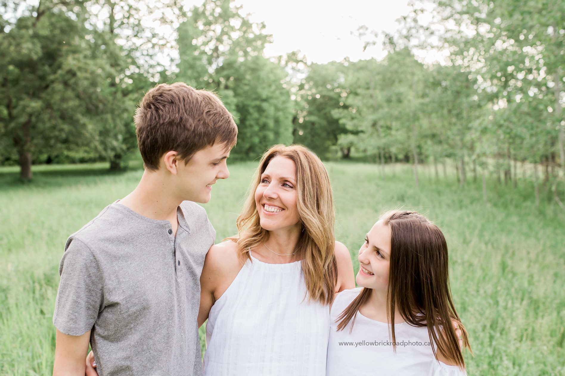 Family Photography in Guelph capturing Mother and her teenage children