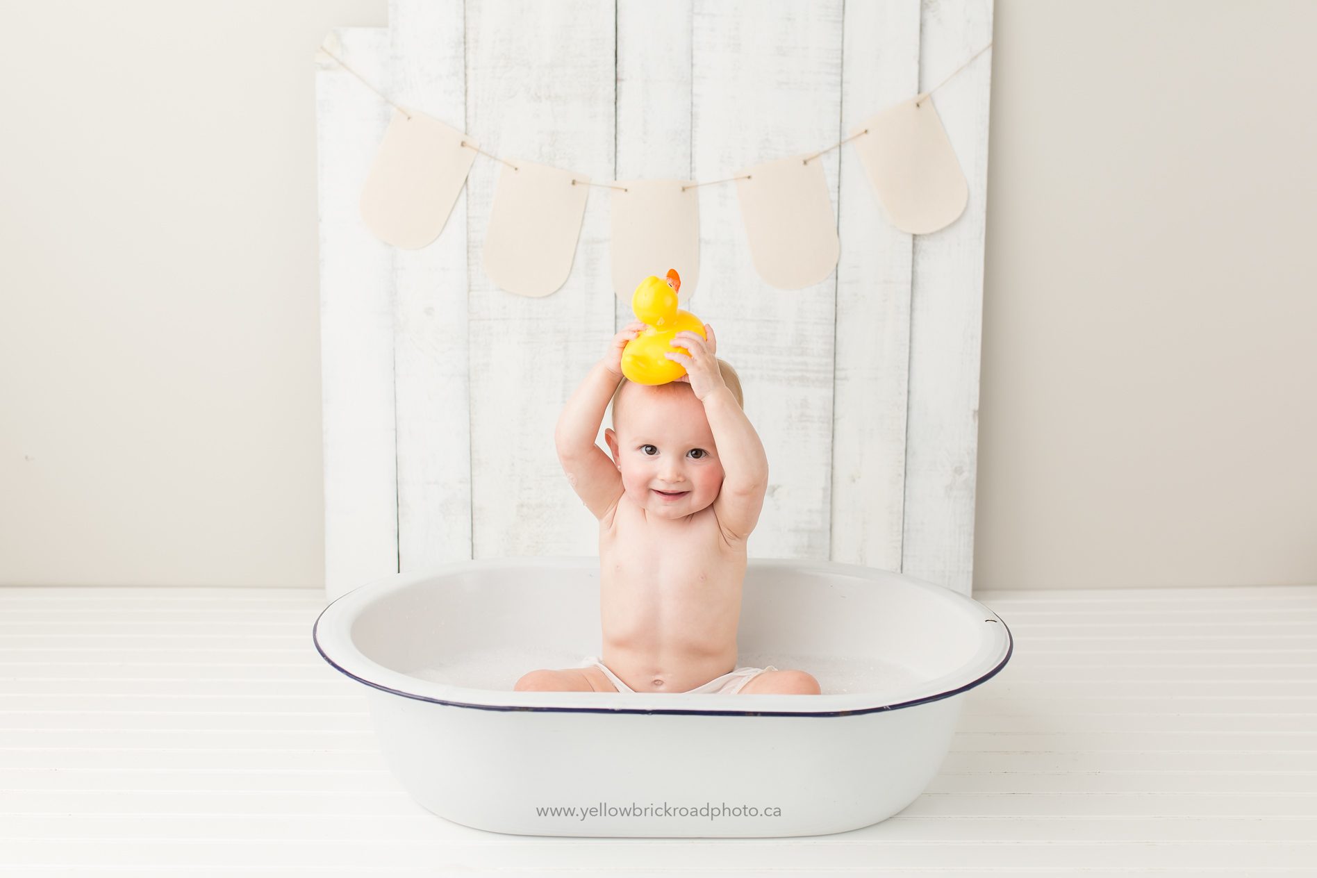 Birthday Cake Smash bubble bath session