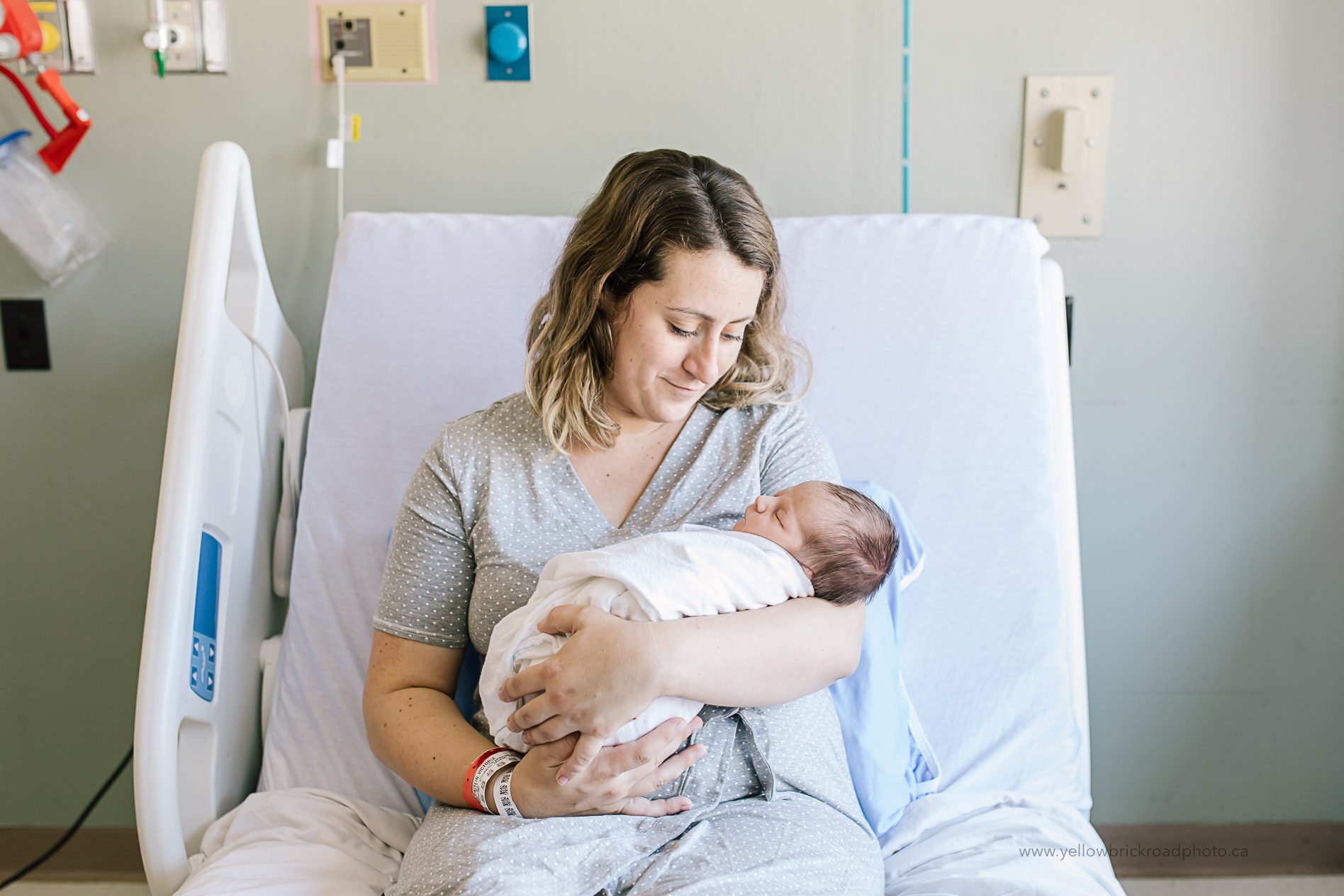 Hamilton Hospital Newborn Session