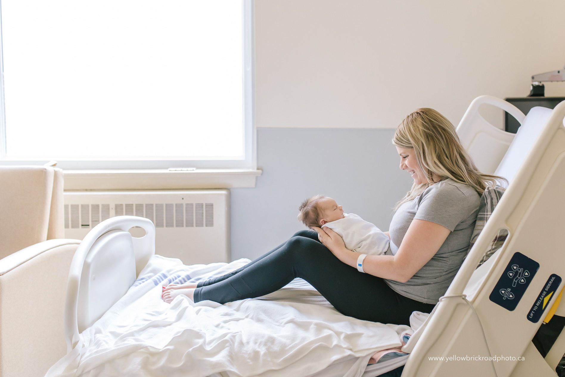 Fresh 48 Newborn Photographer