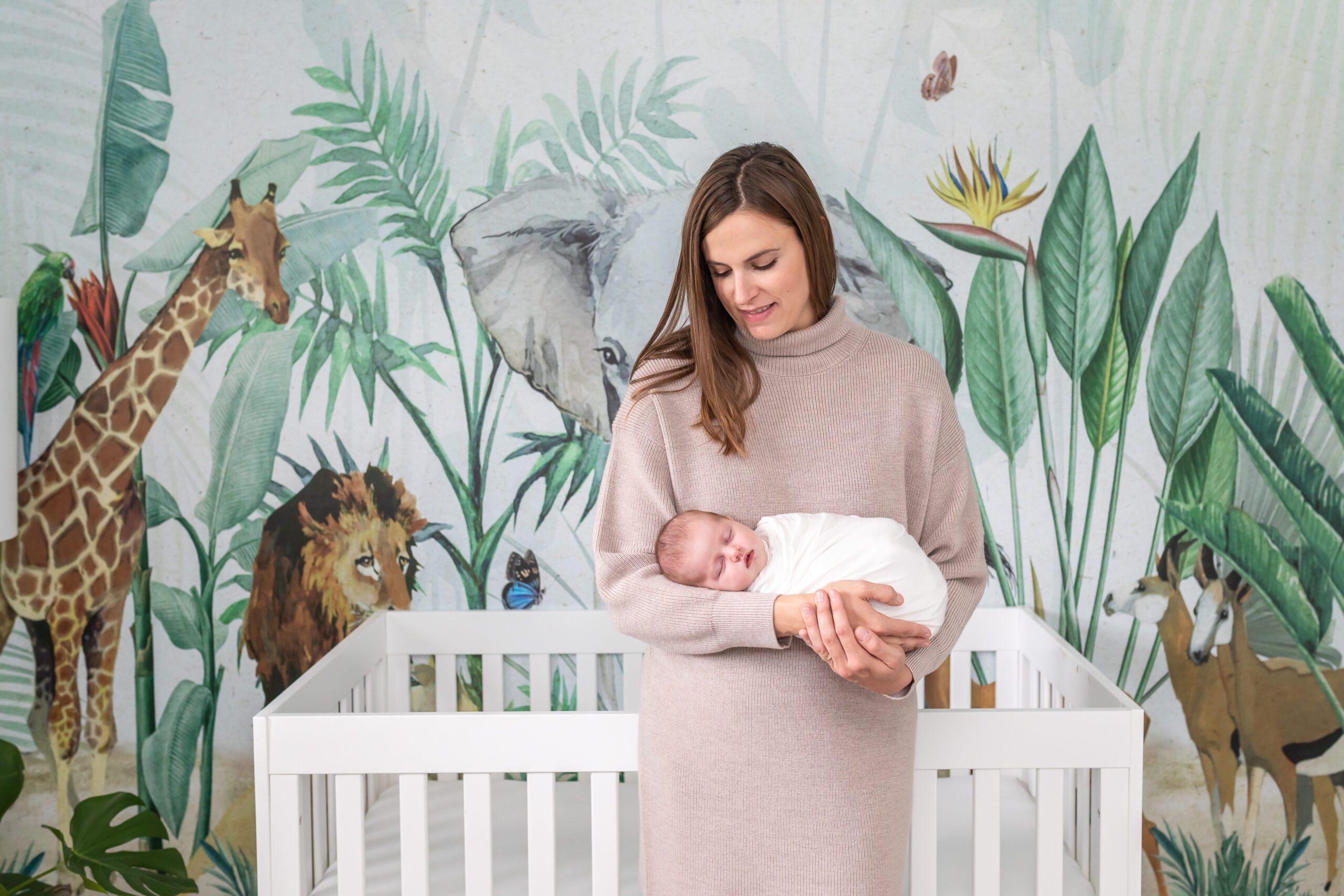 Guelph Newborn photographer in home session